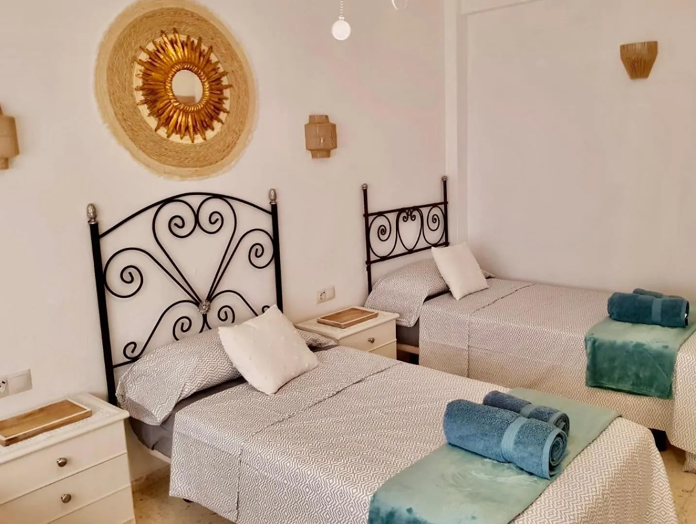 Primera Linea De Playa Y Centrico Fuengirola Apartment