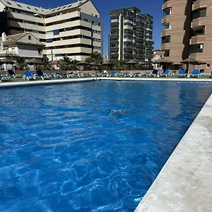 ático Con Piscina Privada E Impresionantes Vistas Al Mar En Fuengirola